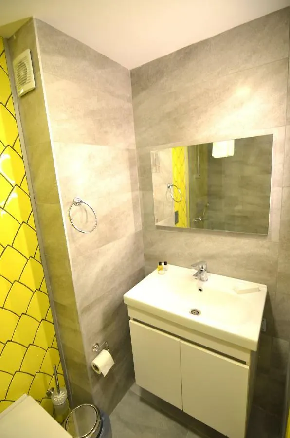 Coordinat Suits Izmir Apartment