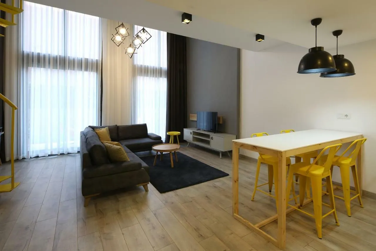 Coordinat Suits Izmir Apartment